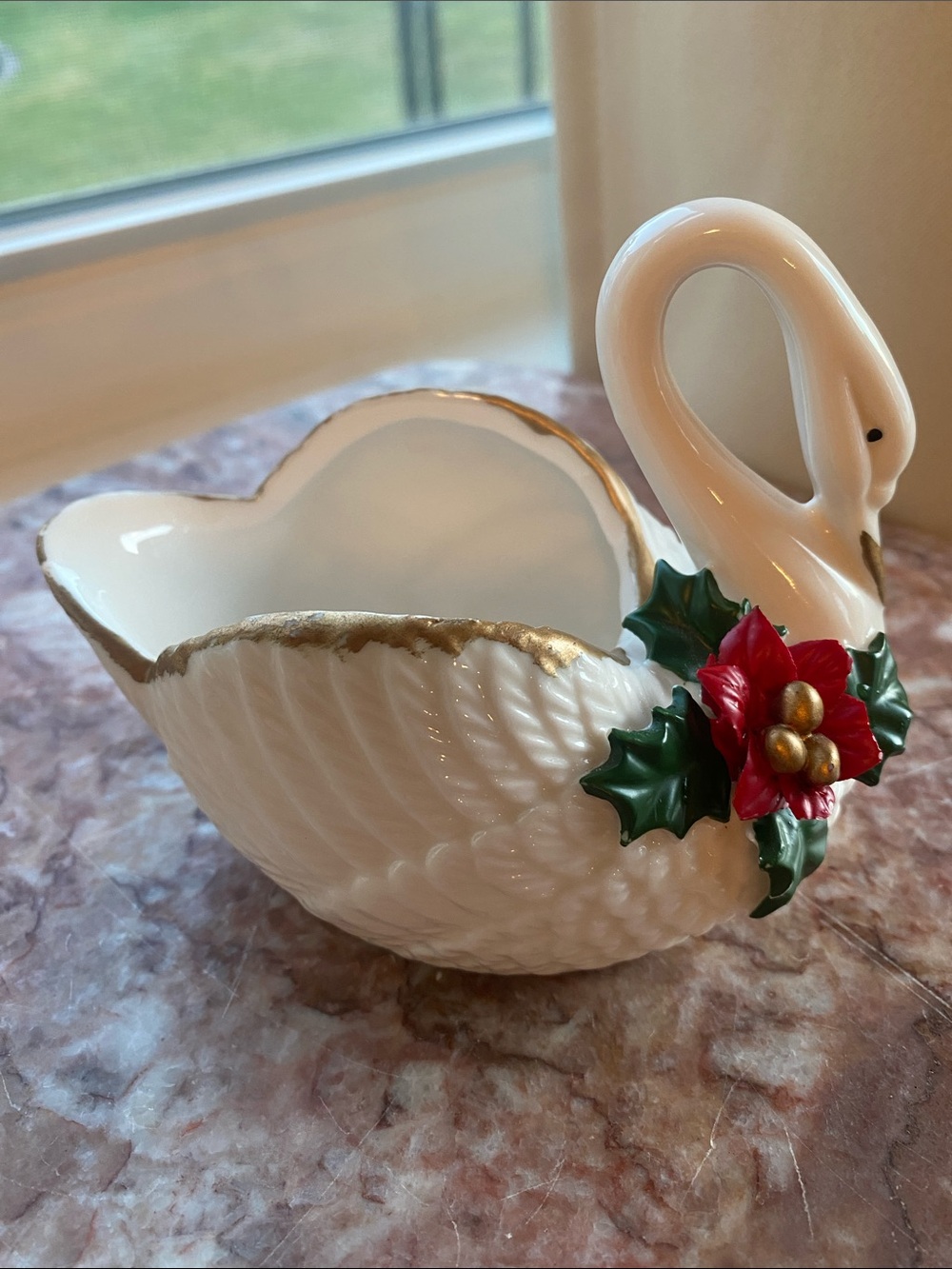 Hermitage Pottery White Swan Planter Candy Dish Vase with Holly Ponseitssa
